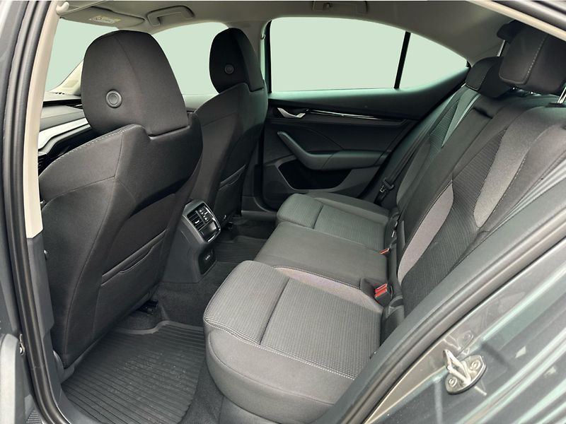 Škoda Octavia SELECTION TD 85/2.0 M6F - fotka 12 z 19