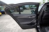 BMW Řada 5 M550i xDrive/Lasery,HUD/530PS - náhled 18
