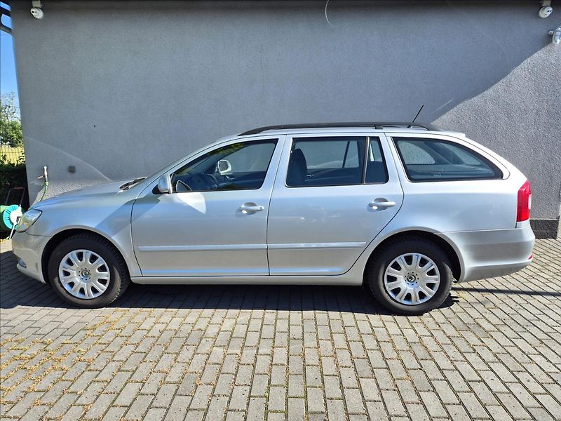 Škoda Octavia 1,4 TSI Combi Klima Výhřev ESP - fotka 3 z 28