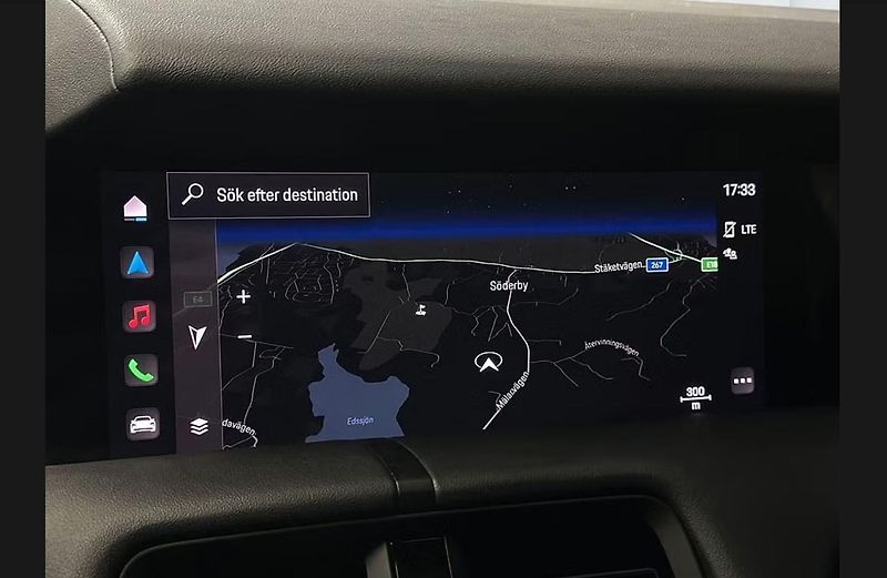 Porsche Taycan 93 kWh Panorama - fotka 20 z 25
