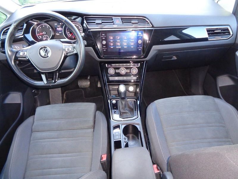 Volkswagen Touran 1.5 TSI 7DSG Highline 110 kW - fotka 12 z 30