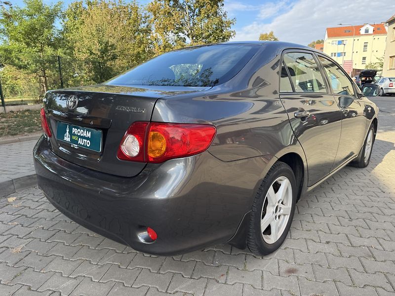 Toyota Corolla 1.6i 16v sedan původ ČR - fotka 6 z 22