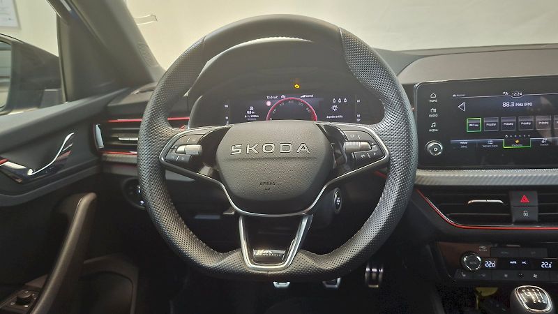 Škoda Scala (2025) MC 1.0 TSI 85kW M6F - fotka 18 z 24