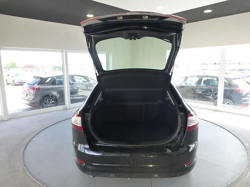 Ford Mondeo (2012) 2,0TDCI-120KW****ALU**TAŽNÉ - fotka 26 z 28