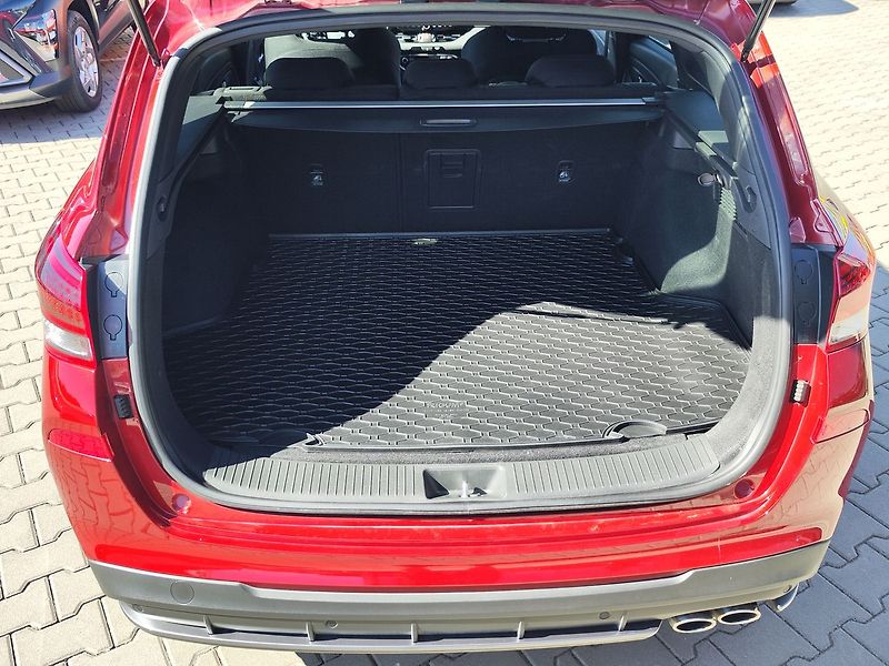 Hyundai i30 1.5 T-GDI/103kW N-Line DCT - fotka 9 z 35