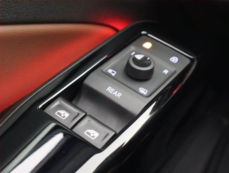 Volkswagen ID.4 (2020) 1st (82 kWh), SoH 90% - fotka 15 z 25