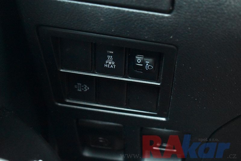 Toyota Hilux (2020) Active 2,4 D-4D  AWD - fotka 18 z 28
