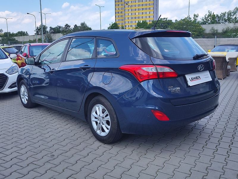 Hyundai i30 1.6 CRDi/81kW Trikolor Komfort - fotka 7 z 31