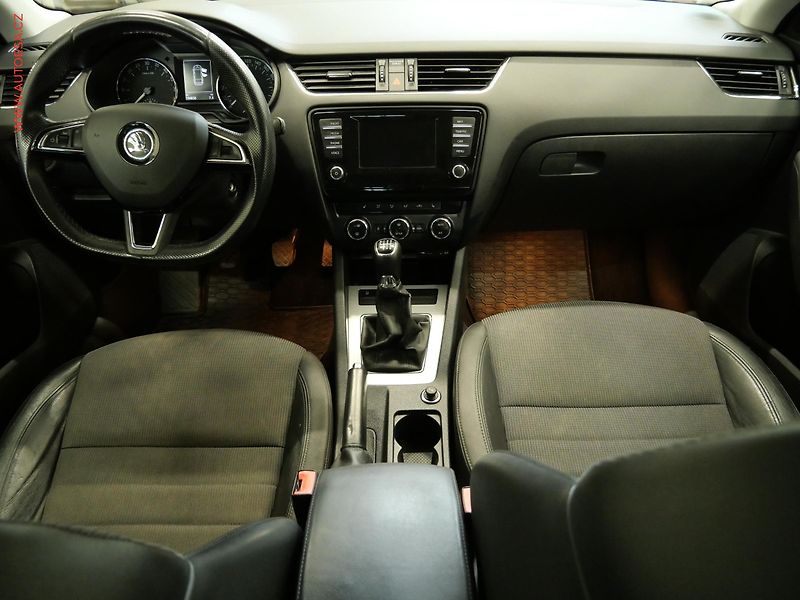 Škoda Octavia (2015) 2.0 TDi, Elegance, TZ - fotka 8 z 22