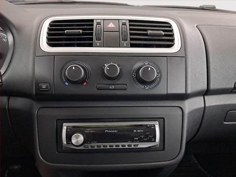 Škoda Fabia (2008) 1.2, po STK, jezdí výborně - fotka 12 z 13