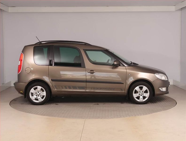 Škoda Roomster (2015) Comfort 1.4 16V, LPG, ČR,1.maj - fotka 6 z 18