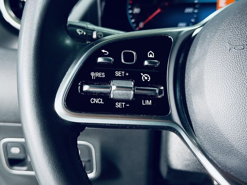 Mercedes-Benz GLA (2023) 180d*CZ*DPH*LED* - fotka 19 z 35