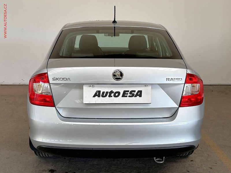 Škoda Rapid (2016) 1.6 TDi, ČR, Ambition, AC - fotka 5 z 13
