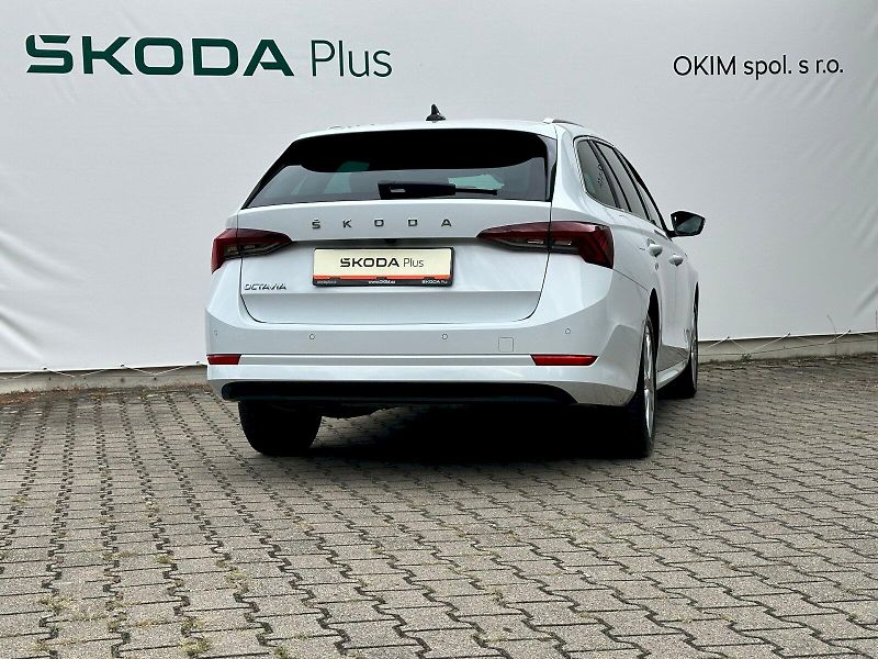 Škoda Octavia (2023) 2.0 TDI 110kW DSG Style Combi - fotka 2 z 21