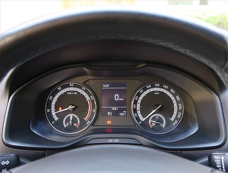 Škoda Karoq (2019) 1.5 TSI - fotka 11 z 19