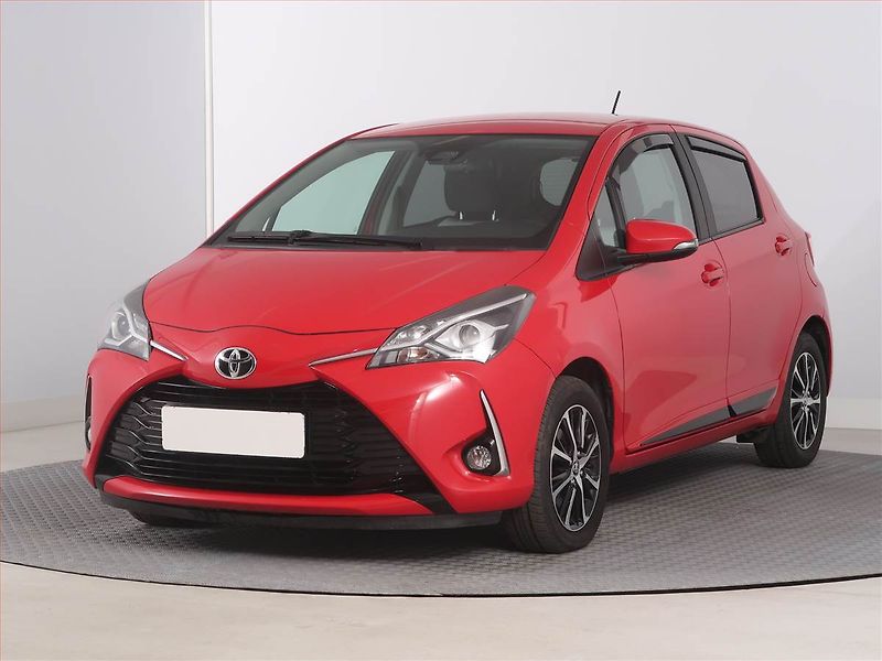 Toyota Yaris (2018) 1.5 Dual VVT-i, Serv.kniha - fotka 2 z 17