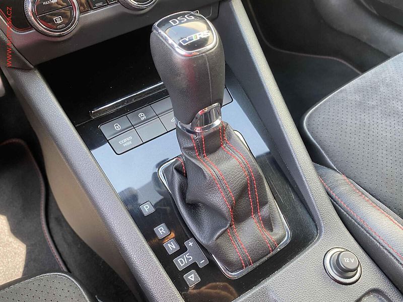 Škoda Octavia (2018) 2.0 TSi, RS, DSG, LED, navi - fotka 16 z 20