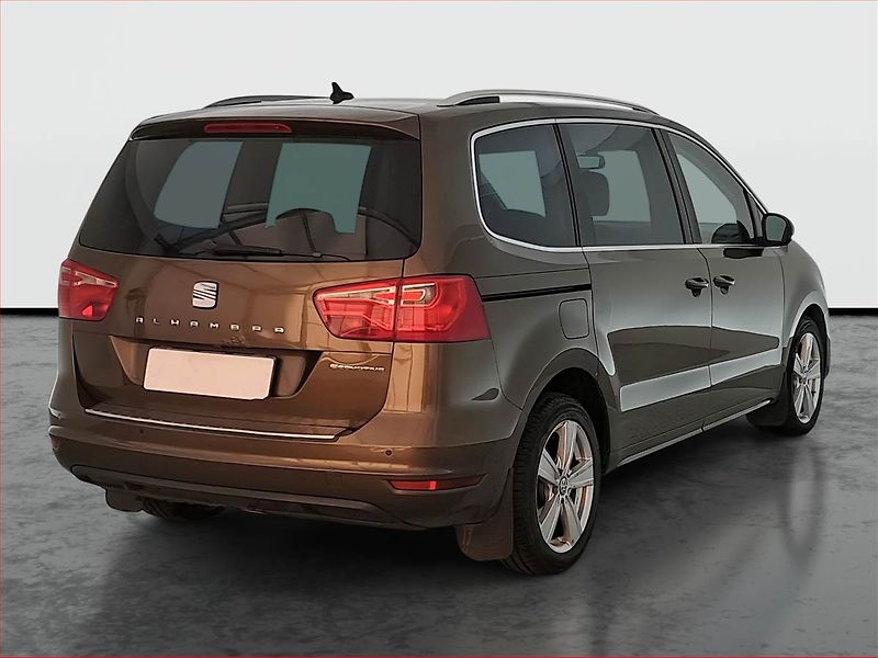 Seat Alhambra (2013) 2.0 TDI, Automat, Navi, Xenony - fotka 5 z 16