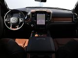 Dodge RAM (2024) 1500 Longhorn  5.7 V8  - náhled 13