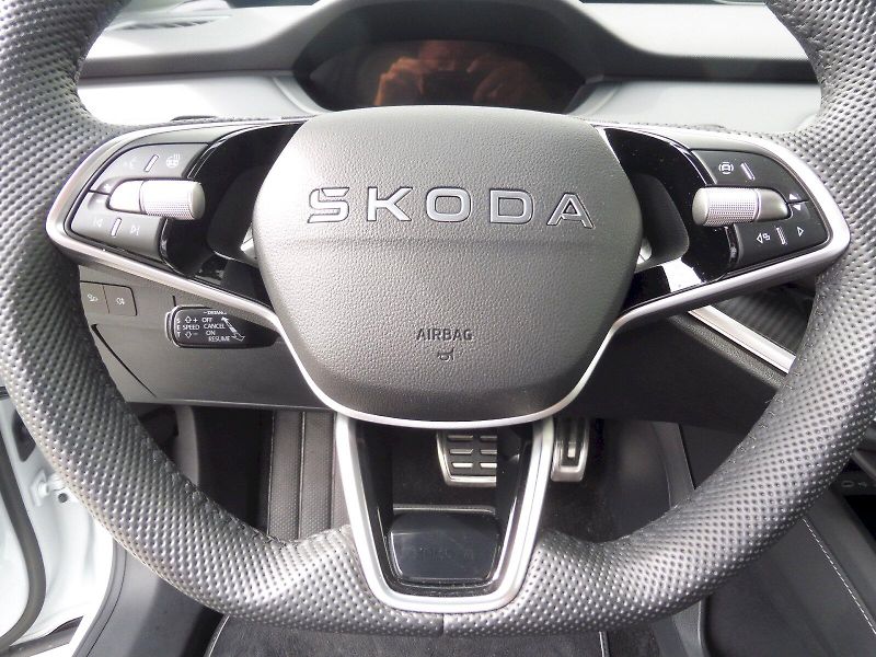 Škoda Elroq (2025) SportLine 85, 210kW 82kWh - fotka 10 z 30