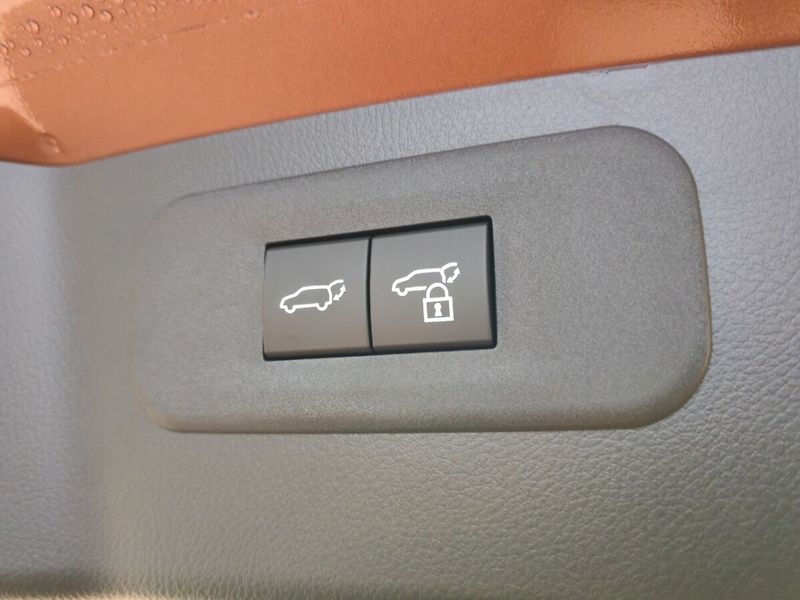 Lexus NX 450h plus 450h+ PRESTIGE Plug-in Hybrid - fotka 12 z 41