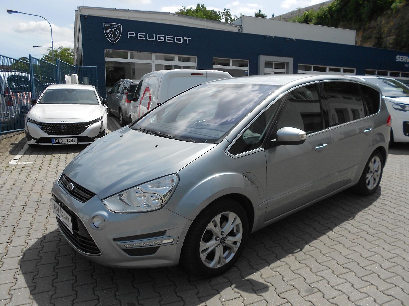 Ford S-MAX 2,0TDCi 120kW - po repasi aut.