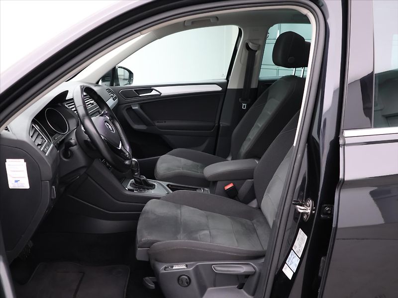 Volkswagen Tiguan 2,0 TDI 110kW DSG Navi Tažné - fotka 10 z 27