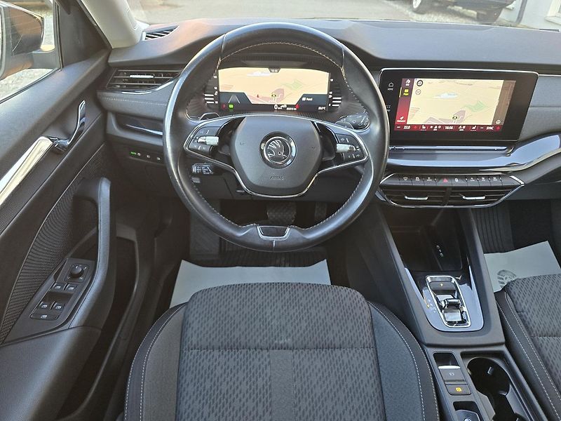 Škoda Octavia 2.0TDi 110kW DSG STYLE + NAVI - fotka 8 z 24