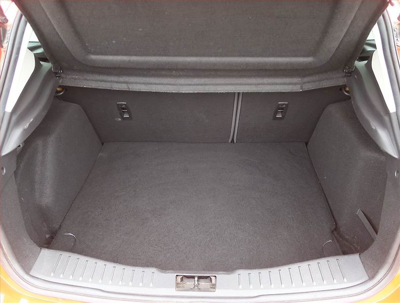 Ford Focus (2014) Trend Sport 1.0 EcoBoost - fotka 13 z 16