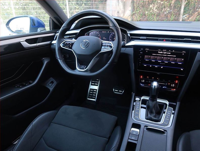 Volkswagen Arteon (2023) 2.0 TSI 4Motion - fotka 7 z 23