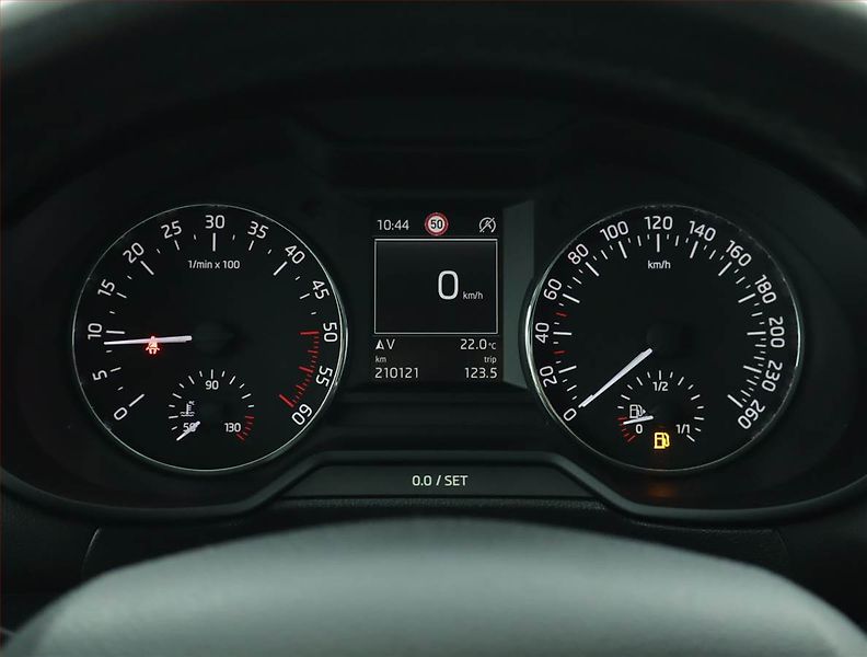 Škoda Octavia (2014) 2.0 TDI, Serv.kniha, Kůže - fotka 11 z 16