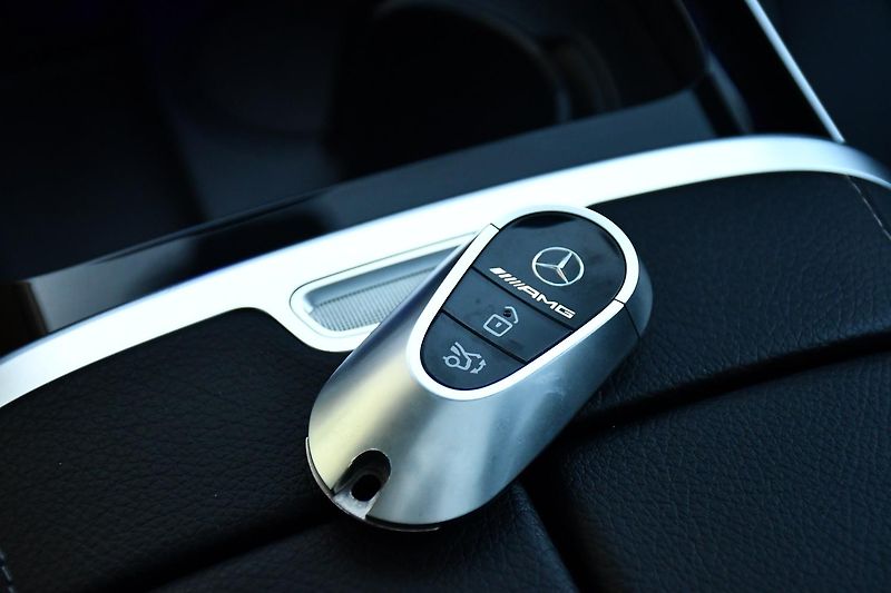 Mercedes-Benz EQE AMG 53 4MATIC+ PANO HUD ZÁRUKA - fotka 47 z 49
