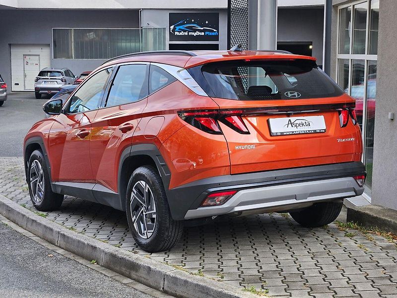 Hyundai Tucson 1.6T-GDi DCT, Smart, serv.kn. - fotka 3 z 33