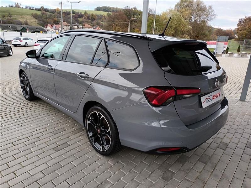 Fiat Tipo 1,6 MJT,KLIMA,NAVI,VÝHŘEV - fotka 7 z 45