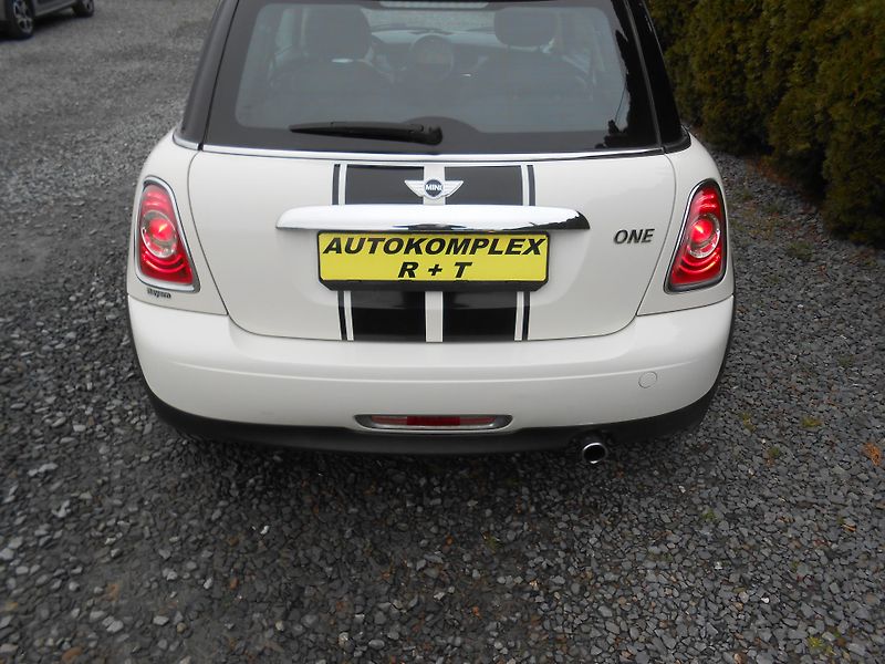 Mini One 1.6i, KLIMA,110TKM - fotka 34 z 34
