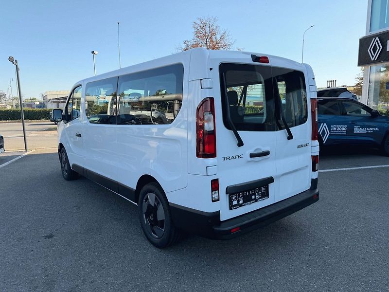 Renault Trafic (2026) L2 Equilibre Blue dCi 150 Comb - fotka 7 z 21