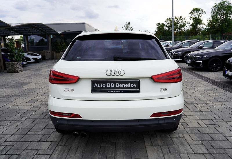 Audi Q3 2.0 TDI Quattro/automat/180 PS - fotka 5 z 38