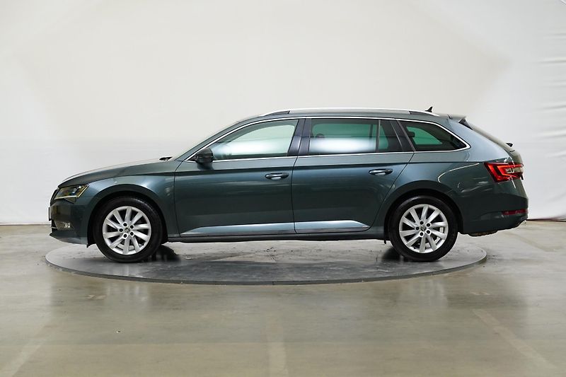Škoda Superb - fotka 3 z 27