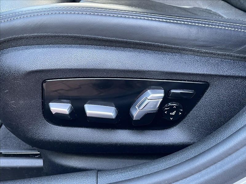BMW Řada 5 3,0 D,530 xDrive,195kW,M-PACKE - fotka 32 z 34