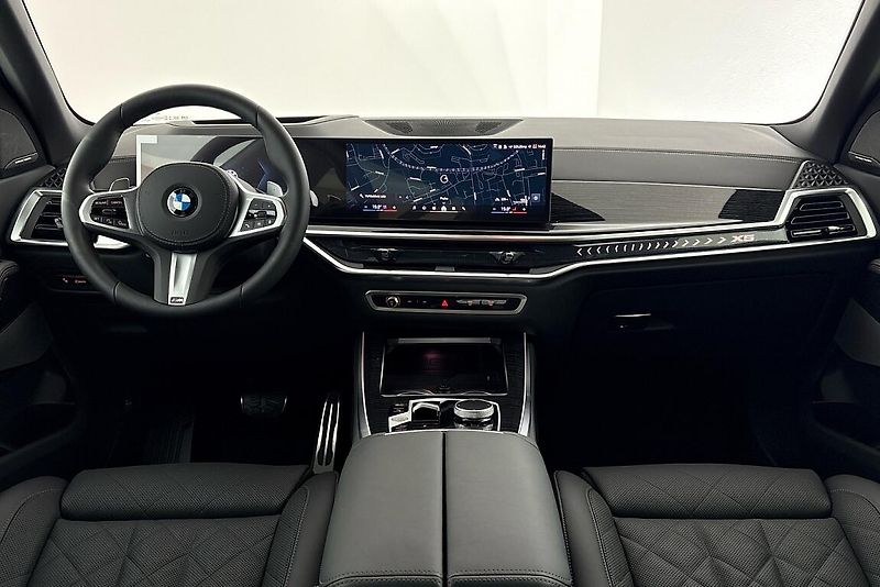 BMW X5 xDrive40d - fotka 17 z 28