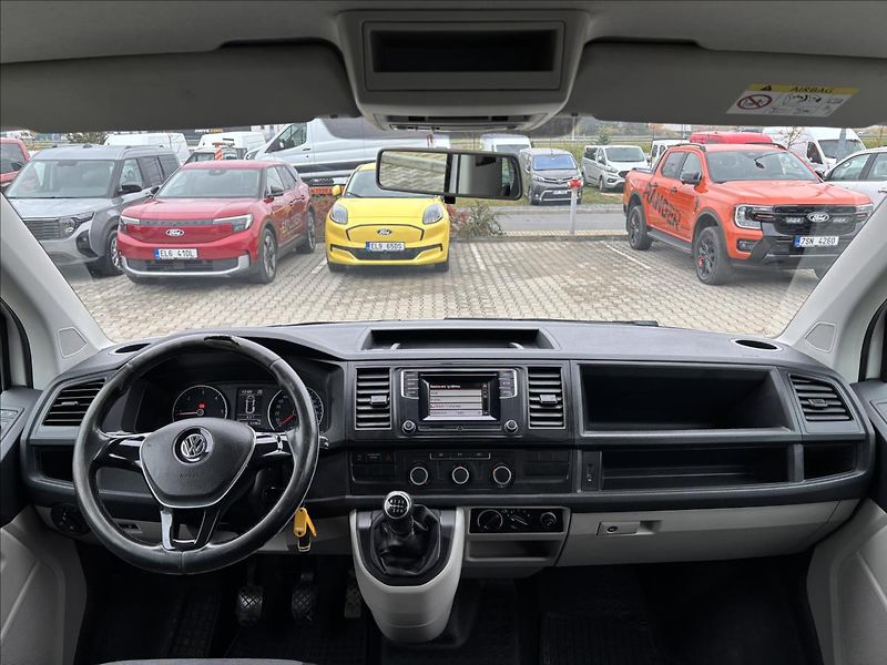 Volkswagen Transporter 2,0 TDi 110 kW - fotka 14 z 26