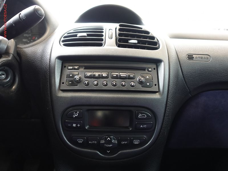 Peugeot 206 (2003) 2.0HDi, Klima - fotka 13 z 21