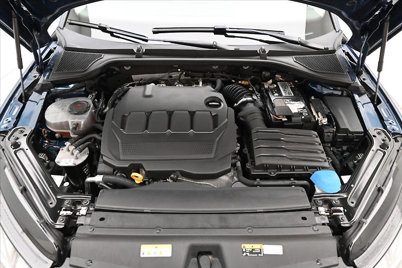 Škoda Octavia 2,0 TDI 110kW DSG Style Záruka - fotka 9 z 34
