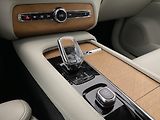 Volvo XC90 B5 AWD INSCRIPTION AUT CZ 7m - náhled 27