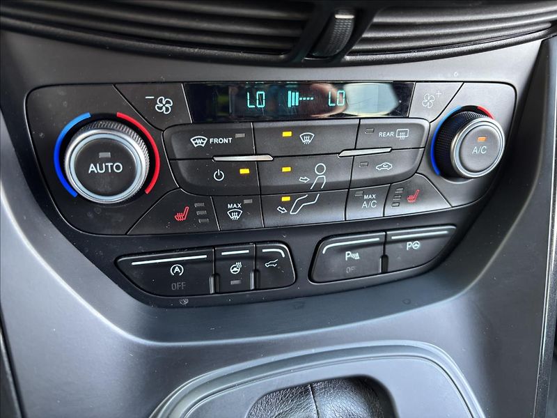 Ford Kuga 2,0 EcoBoost 170 kW ST-Line - fotka 37 z 44