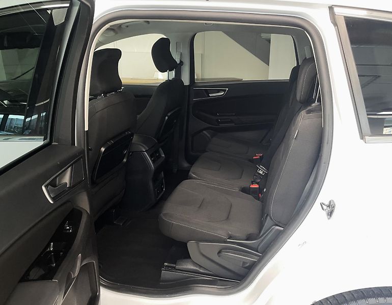 Ford S-MAX Titanium 2,0D 110kW 7 MÍST, ČR - fotka 11 z 28