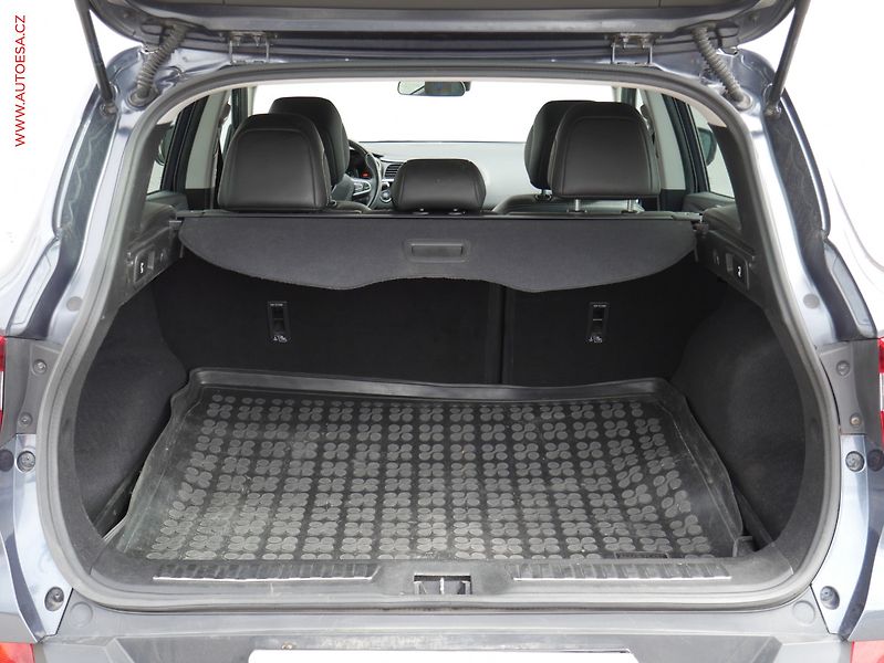 Renault Kadjar (2015) 1.6 dCi 4x4, ČR, AC, TZ, navi - fotka 7 z 18