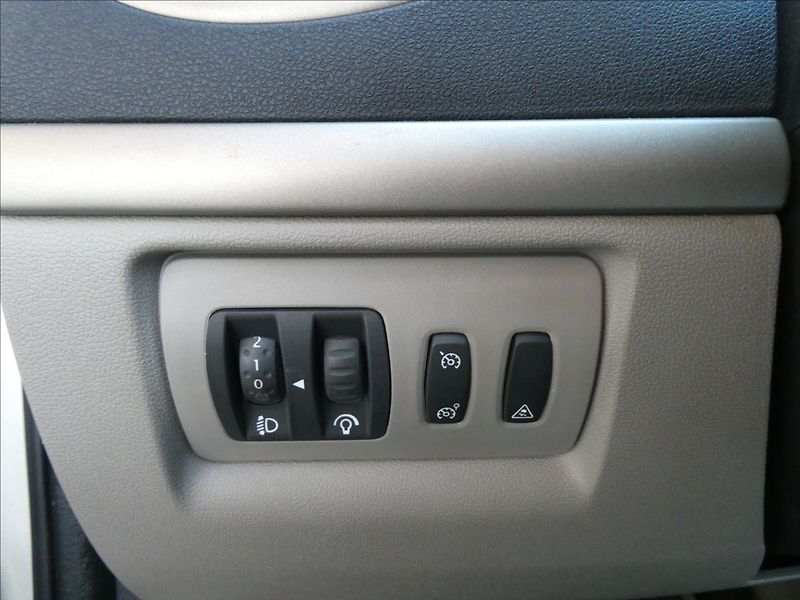 Renault Clio 1,6 i16V automat,serviska,závě - fotka 34 z 47