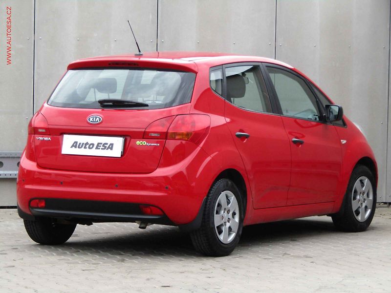 Kia Venga (2010) 1.4 CRDi, AC, park.asist - fotka 4 z 15