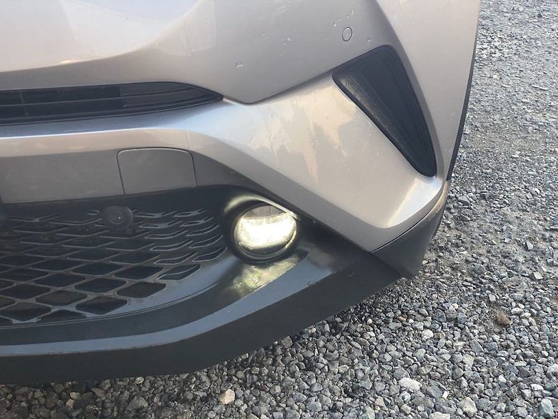 Toyota C-HR 1.2iT, ČR, Executive LED - fotka 9 z 17